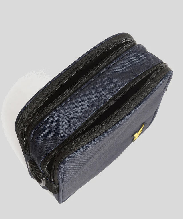 Lyle and Scott Cross Body Bag Dark Navy geöffnet