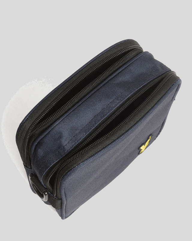 Lyle and Scott Cross Body Bag Dark Navy geöffnet
