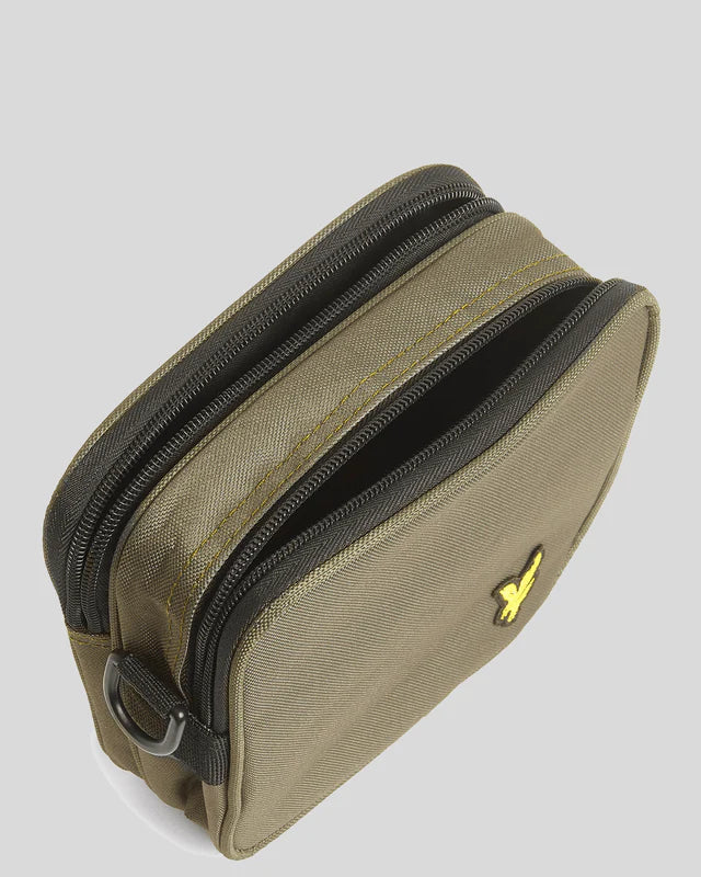Lyle and Scott Cross Body Bag Deep Dephts geöffnet