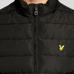 Lyle & Scott Quilted Jacket Jet Black Detailansicht