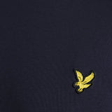 Lyle and Scott Ringer T-Shirt Dark Navy White Detailansicht Logo